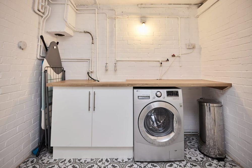 The Oxford Garden House - Spacious 5-bed Oxford Home With Garden Balcony
