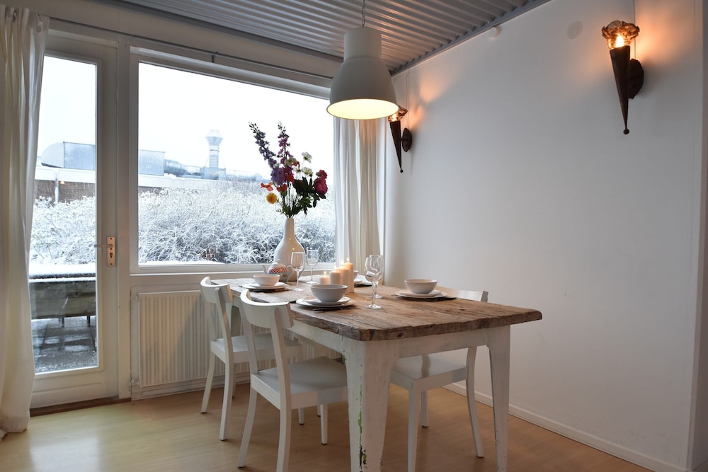 Spacious Apartment in Bergen aan Zee With Terrace view 4