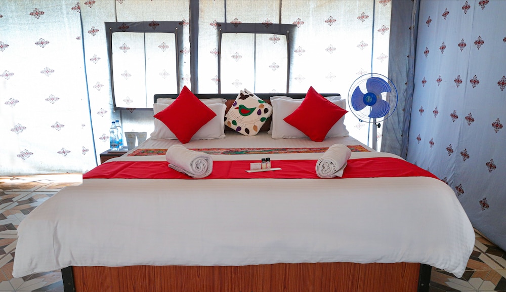 Shiv Tara Desert Camp