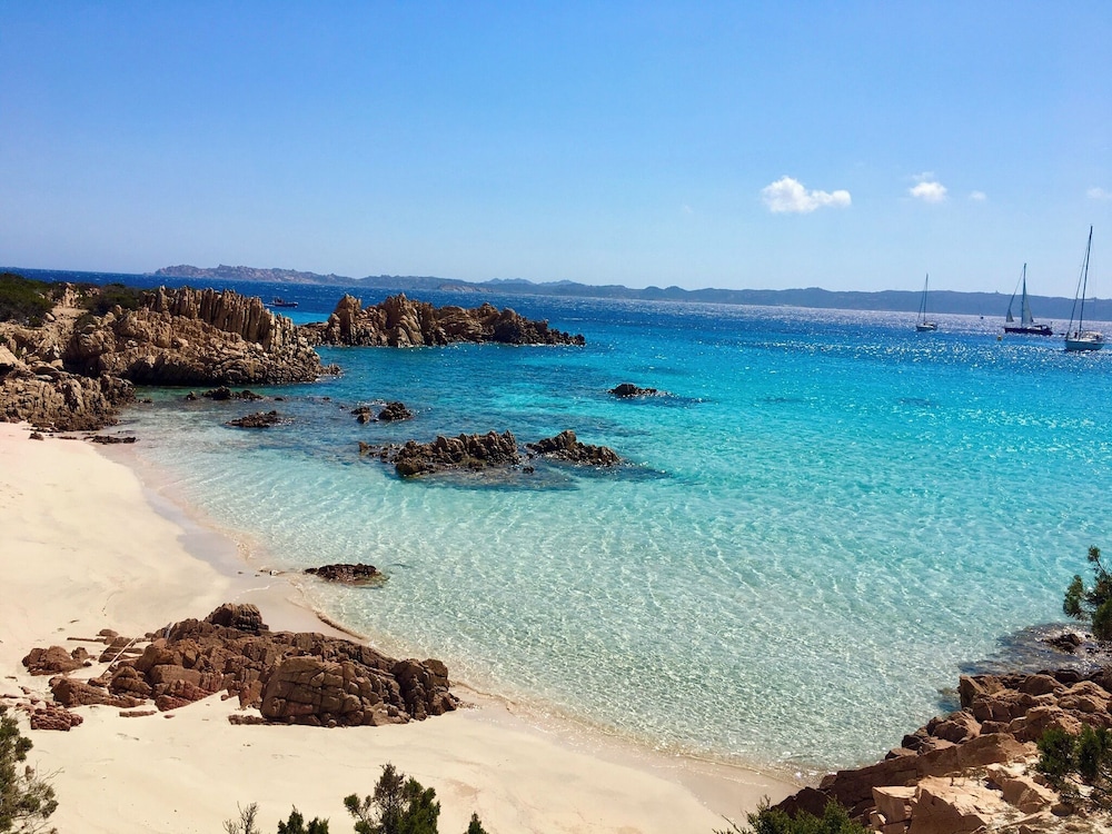 Seaside Apartment Baja Sardinia - Rent From June 20, 2026, to July 11, 2026