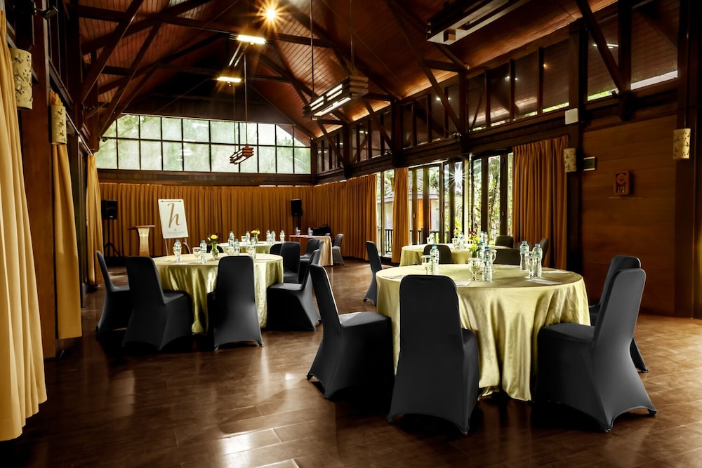 meeting & event spaces