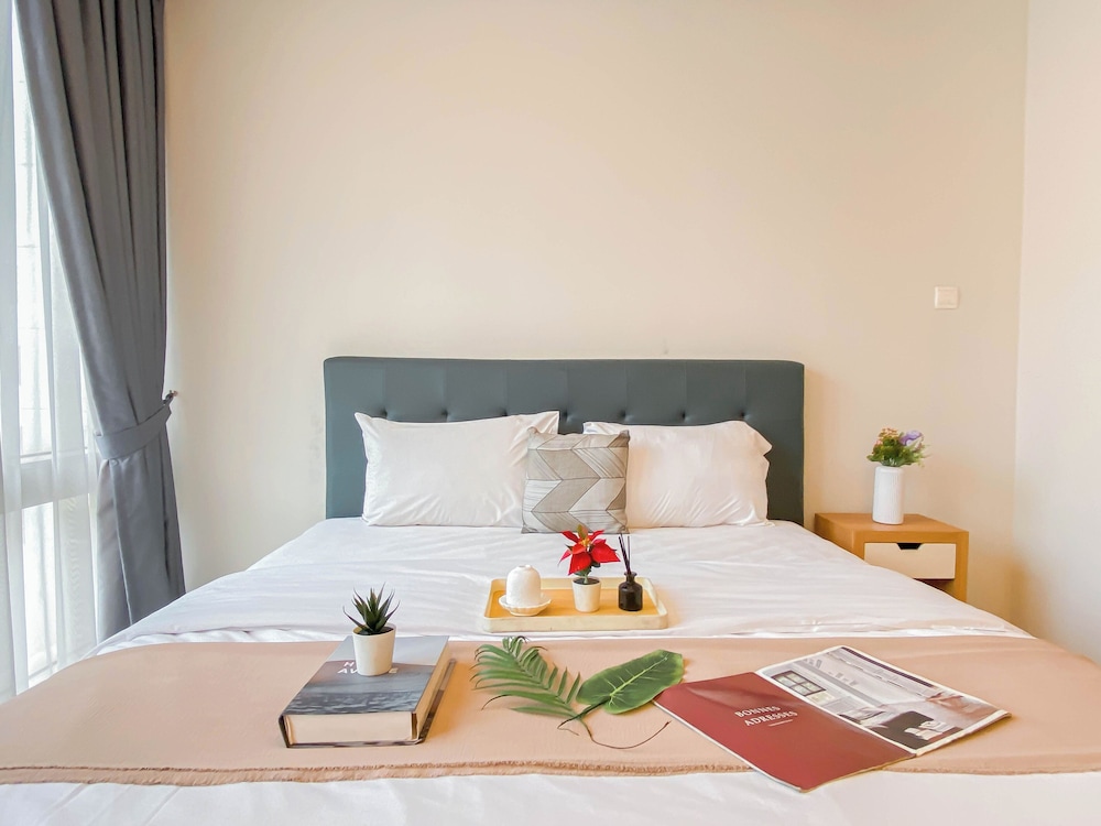 Strategic 2Br Apartment With Private Lift At Masterpiece The Epicentrum Kuningan
