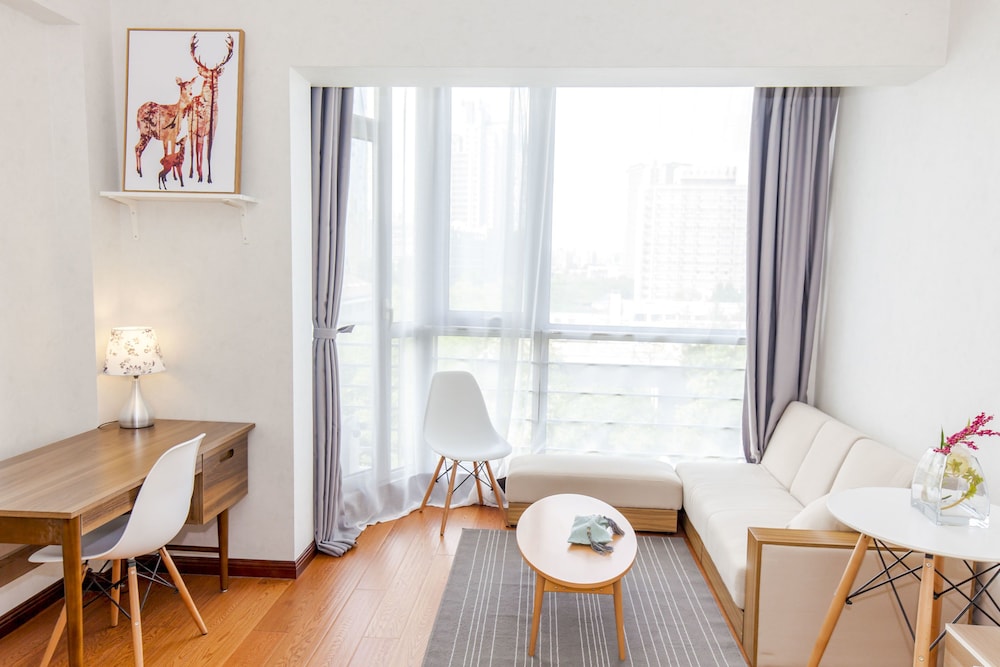 Lacasa Service Apartment