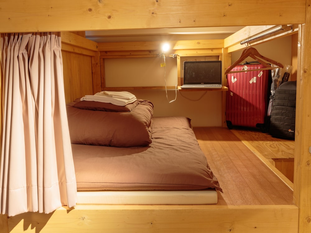 J-Hoppers Osaka Universal - Hostel