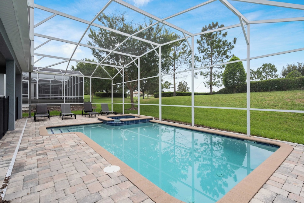 Stinger Luxe Retreat by Avantstay 8BR Luxury Villa Near Disney w/ Pool & Game Room