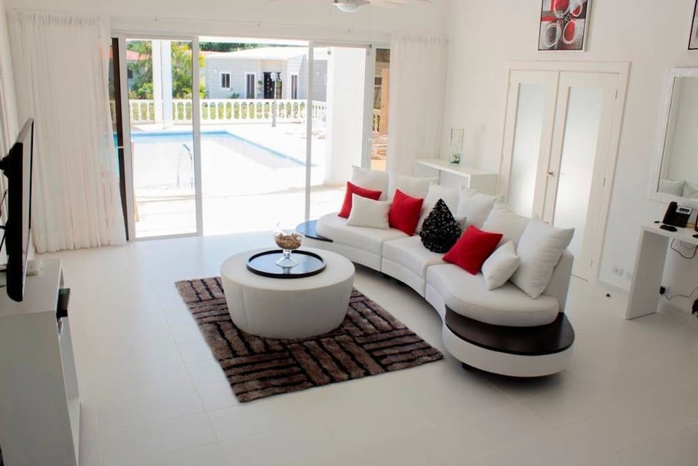 Romantic two Bedroom Deluxe Villa With all Modern Conveniences