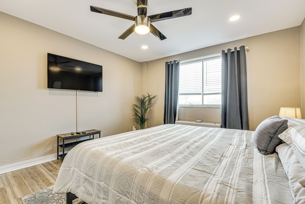 Walkable Condo < 1 Mi to Centennial Olympic Park!
