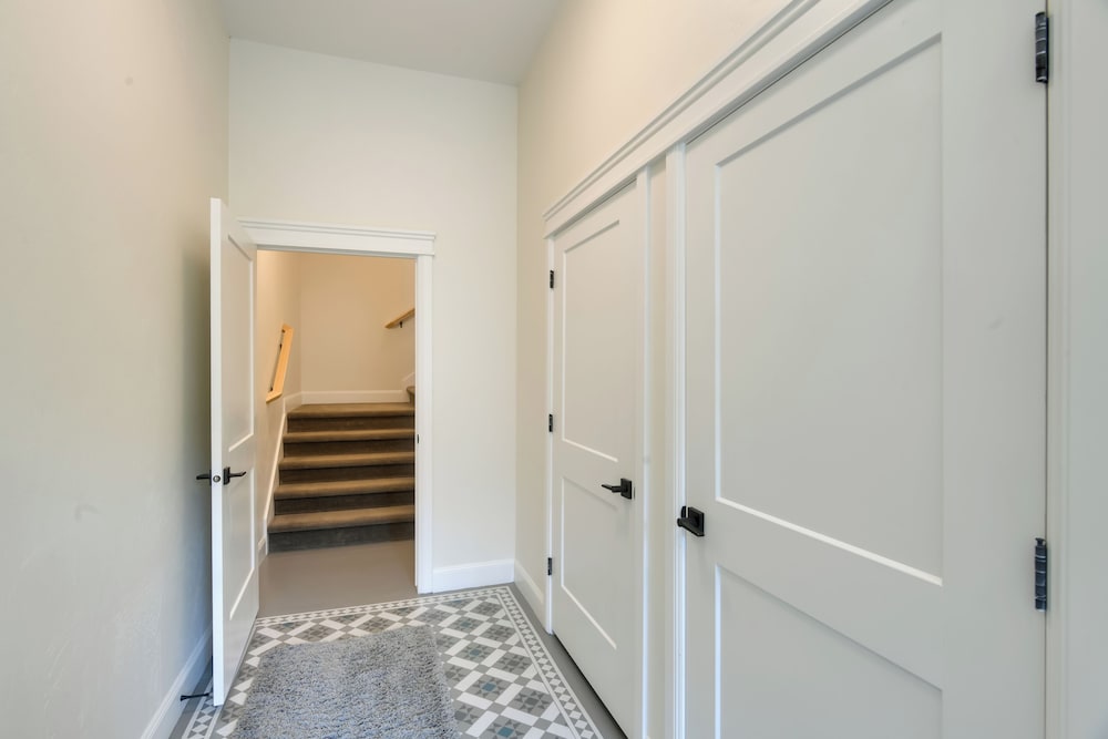 Ski, Hike, Explore: Modern Guest Suite in Rigby
