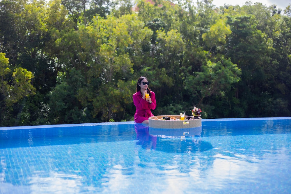 The Sterling Villas