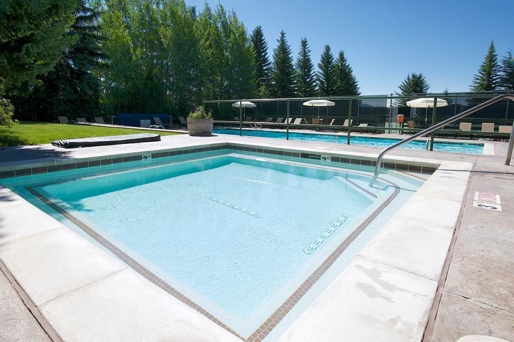 Teton Village Vacations - Teton Village Condos Collection by JHRL - Property Image 10