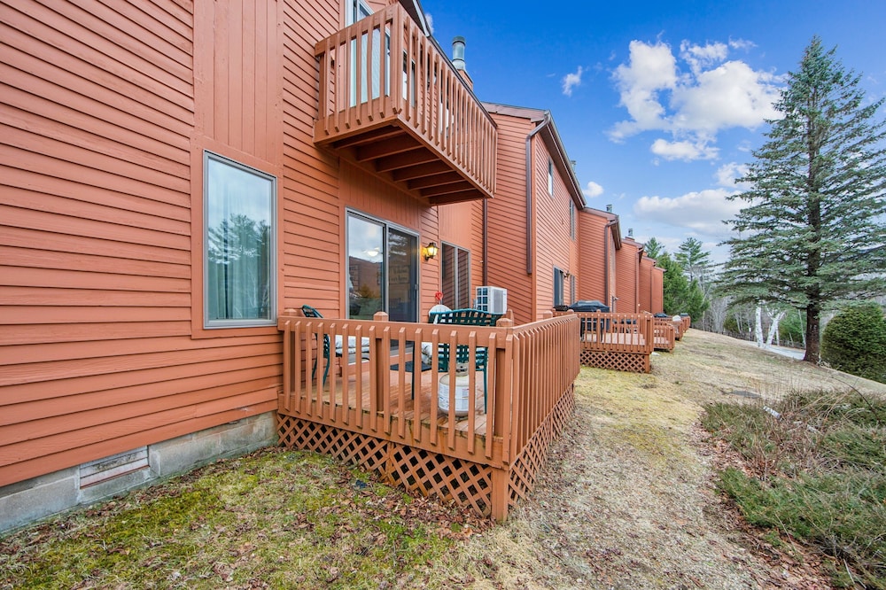 Twister 68i - Mountain Retreat With Stunning Views 3 Bedroom Townhouse by The Summit at Gore Mountain