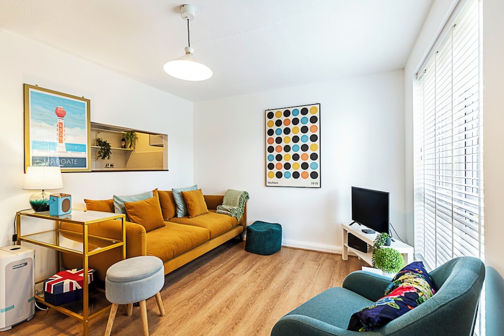 Charming One Bedroom Flat in Rotherhithe