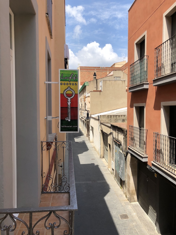 LOFT HOSTAL Group 129