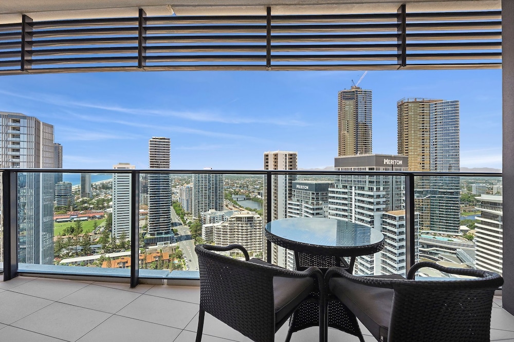 Luxury Sky High Escape with Ocean Views