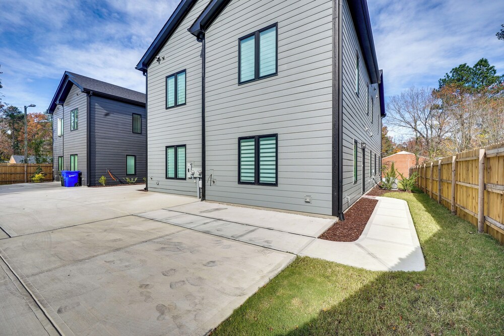 2 Mi to Duke University: Townhome in Durham!