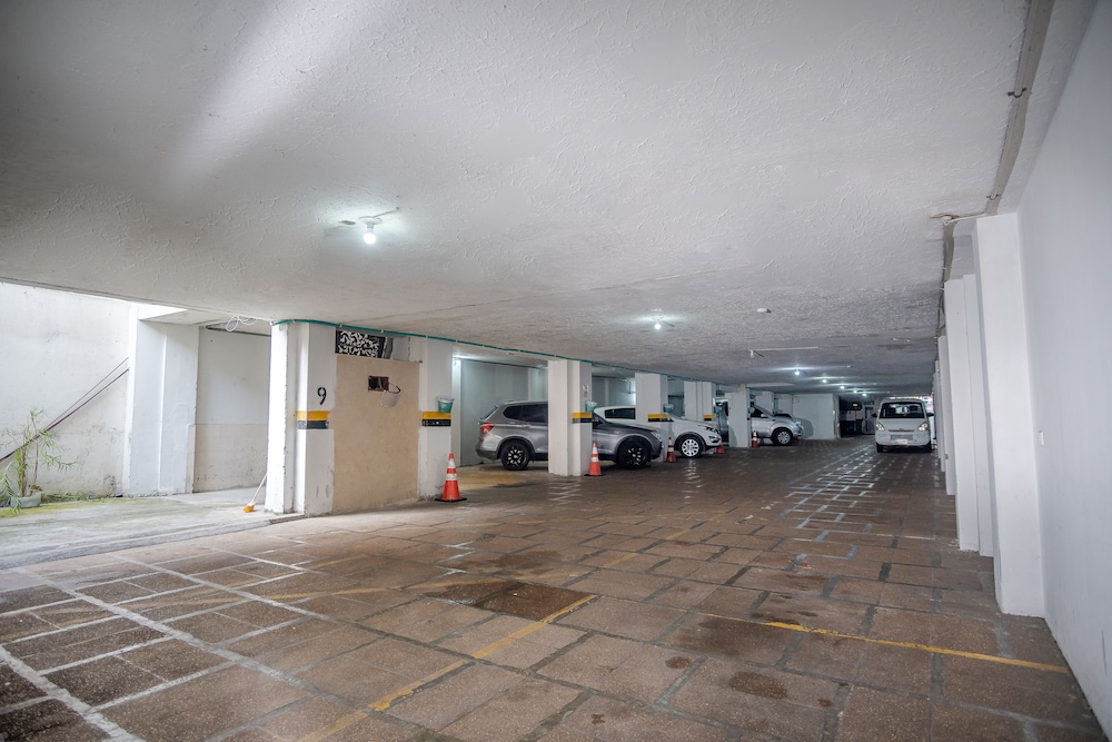 Ayenda 1910 Gold Plaza - Property Image 3