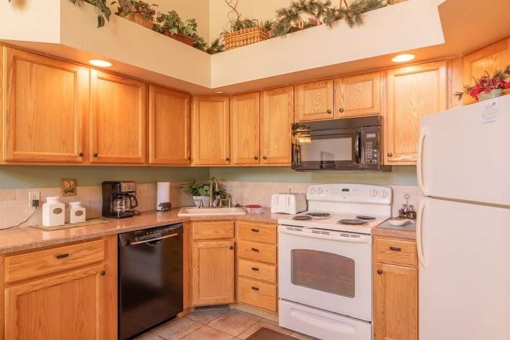 Riverwood on Fall River - Property Image 14