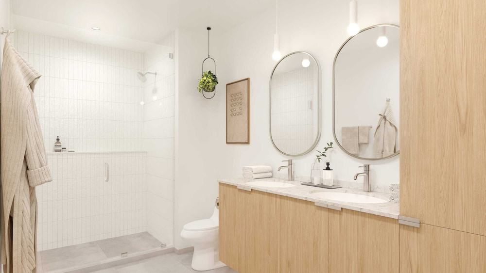 South Lamar Group Stay Resort-style Pool, Terrace, Bar, Dining The Code by Avantstay