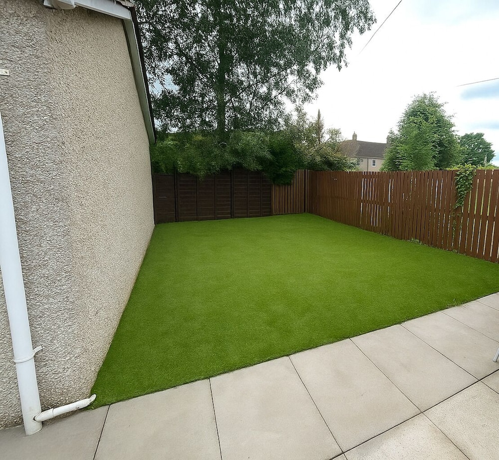 Register House - 4 bed 1 bath