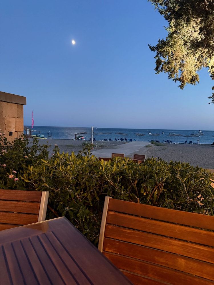 Amaryllis Beach House