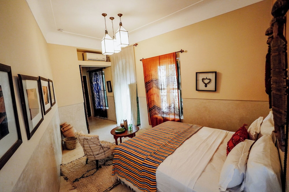 Riad dar ayur
