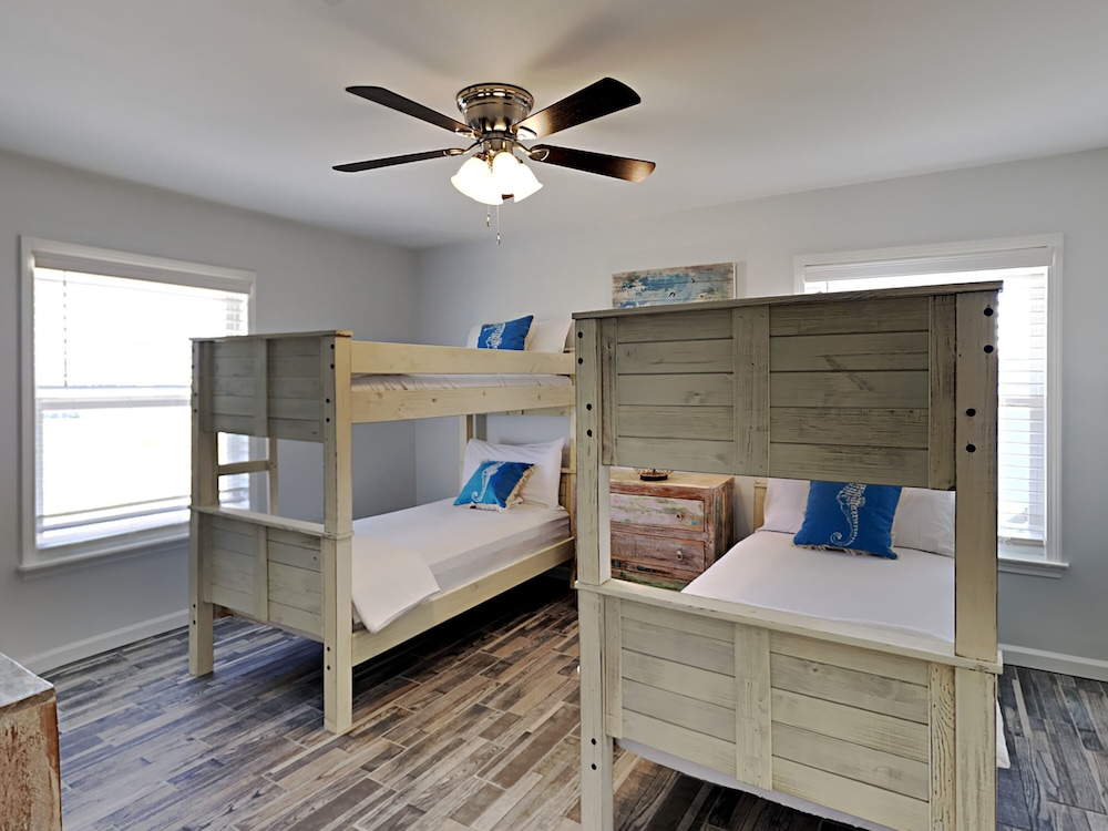 Bet's Kept Secret by Southern Vacation Rentals view 4