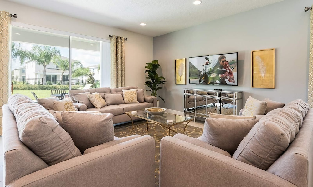 510 BS - 5BD Elegant Escape: Private Haven