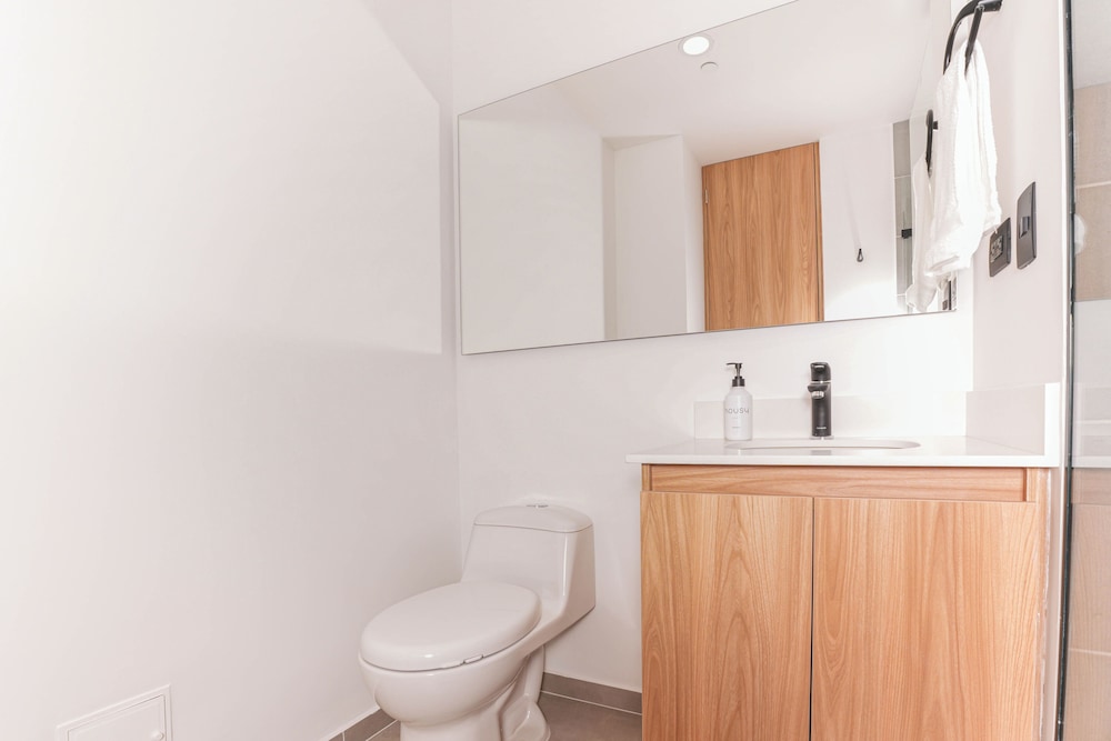 Metropolitan Living by HOUSY