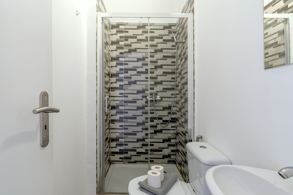 Estrela House II by Homing