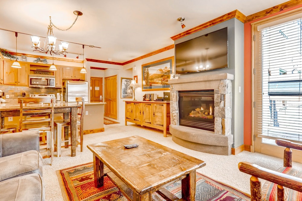 Summit County Vacations - Updated 1br Premier At Black Bear Lodge- Kids Ski Free 1 Bedroom Condo by RedAwning - Property Image 15