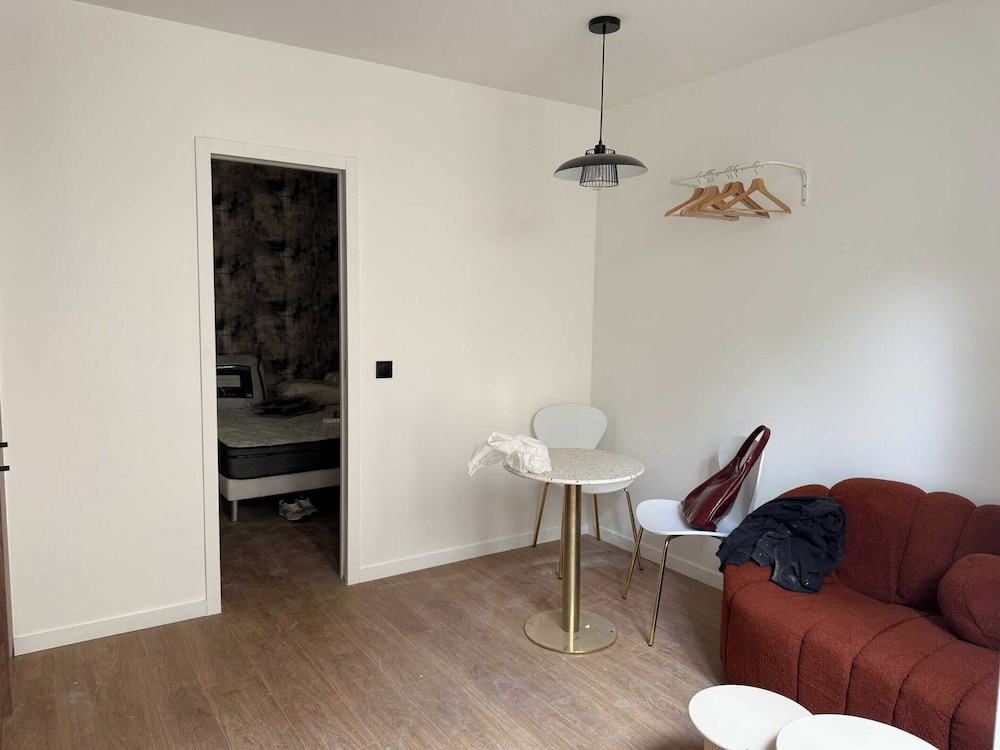 Modern Studio - 2 P - Montreuil