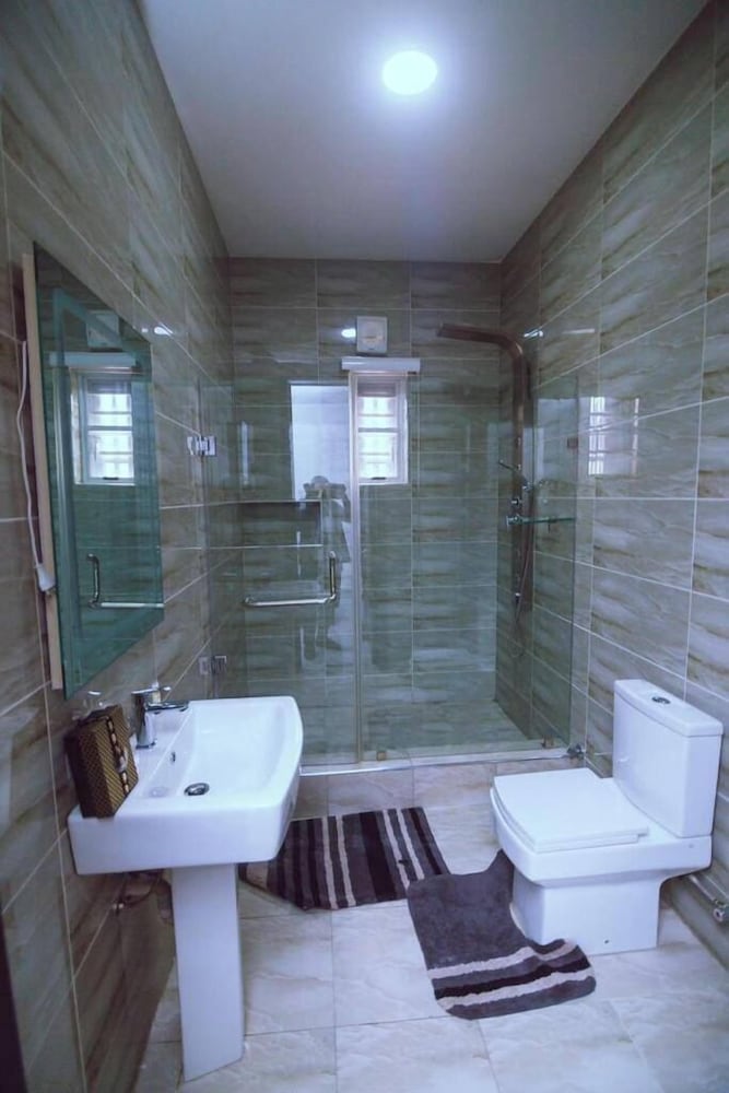 Eazym Shortlet Apartment