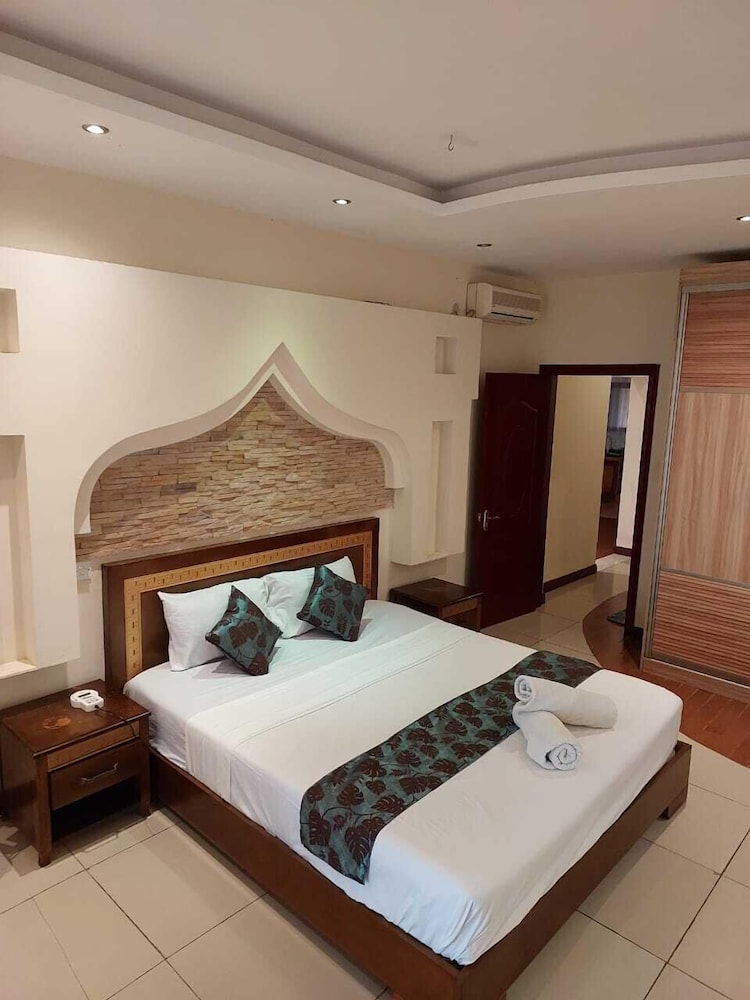 Lux Suites Shanzu Oceanfront Apartments view 3