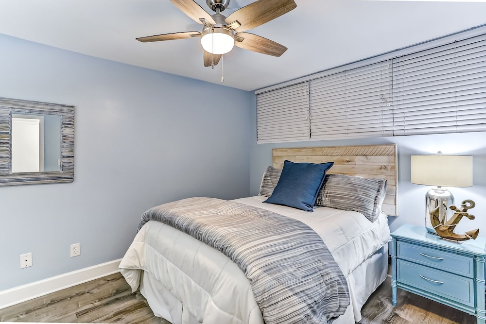 Ketch Courtyard 302 2 Bedroom Condo