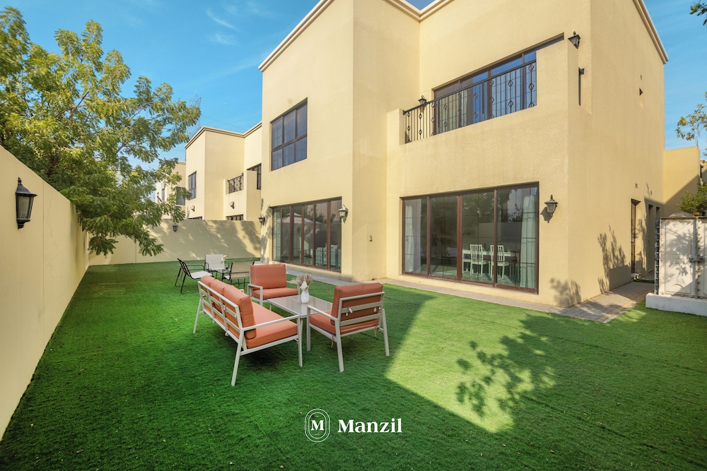 Manzil - 4BR Villa with Private Garden
