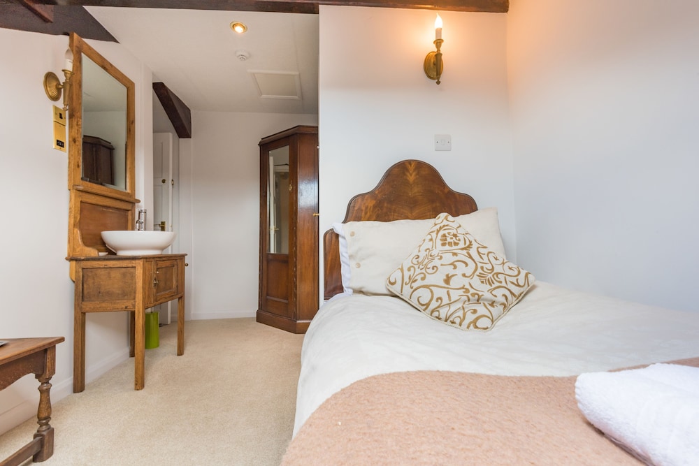 Blenheim Lodge