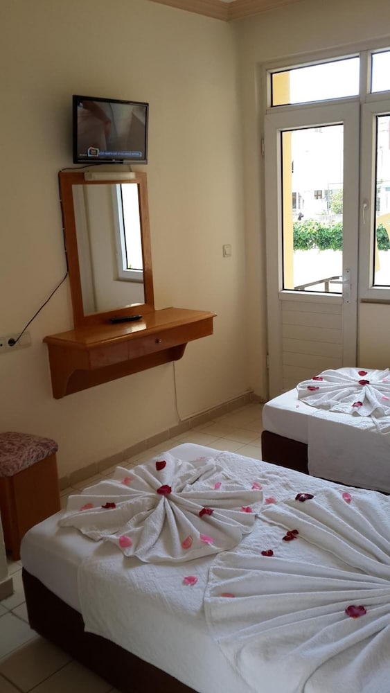 Caner Hotel