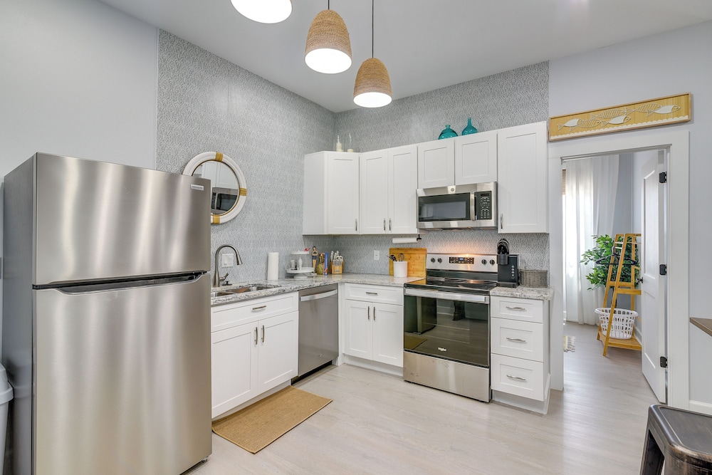 Walk to The Strand: Home in Historic Galveston