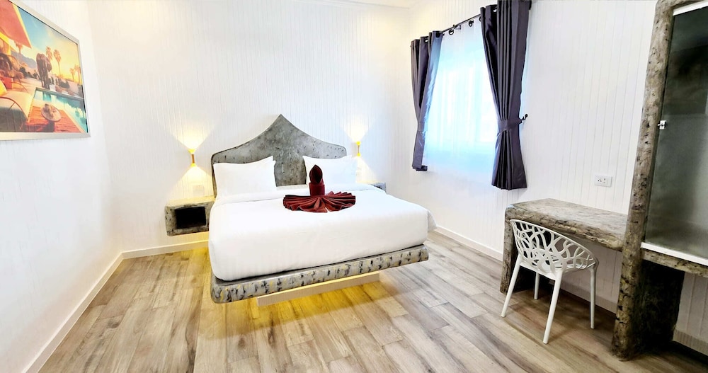LUMALAND Luxury Pool Villa Pattaya Walking Street