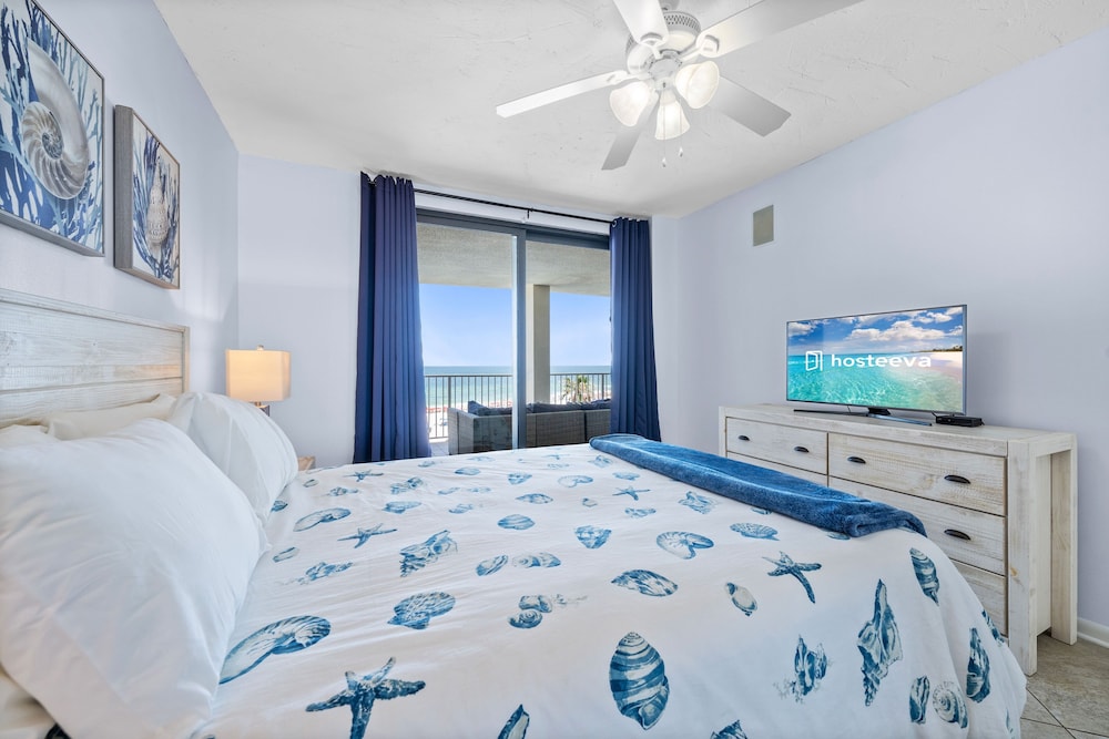 Pelican Pointe by Hosteeva