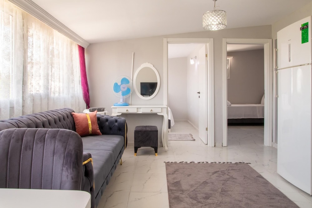 Modern Flat 10 min to City Center and Sea in Urla view 4