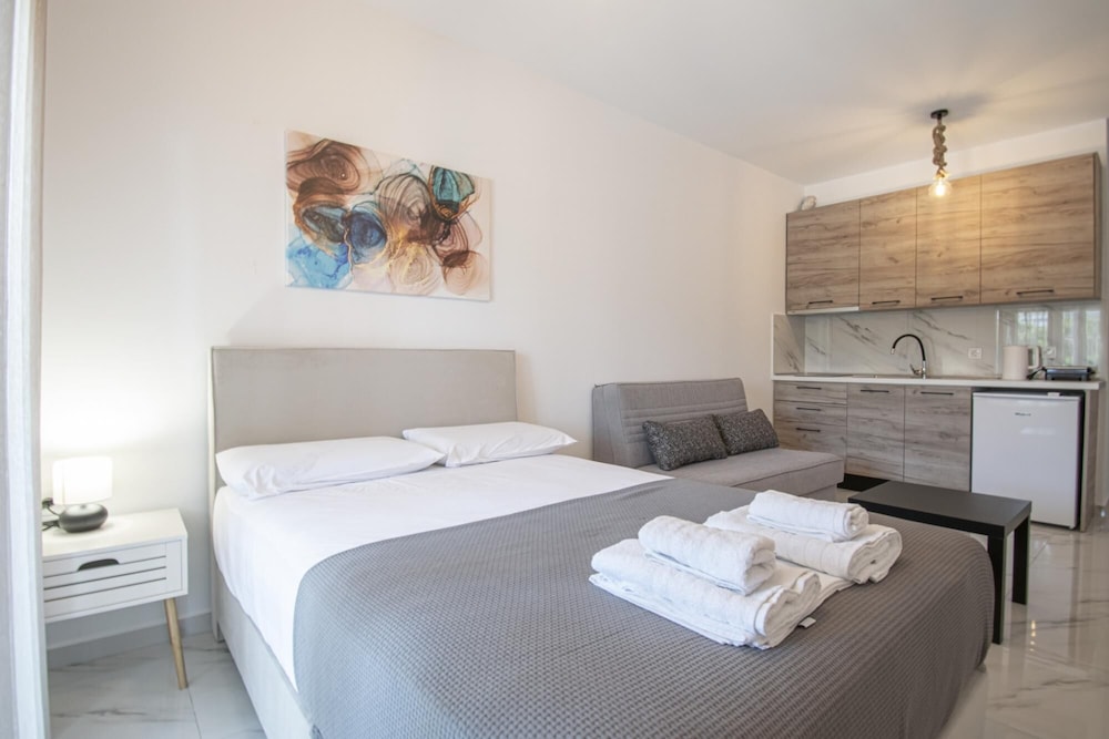 Nikiti Central Suites 5 by Travel Pro Services view 2