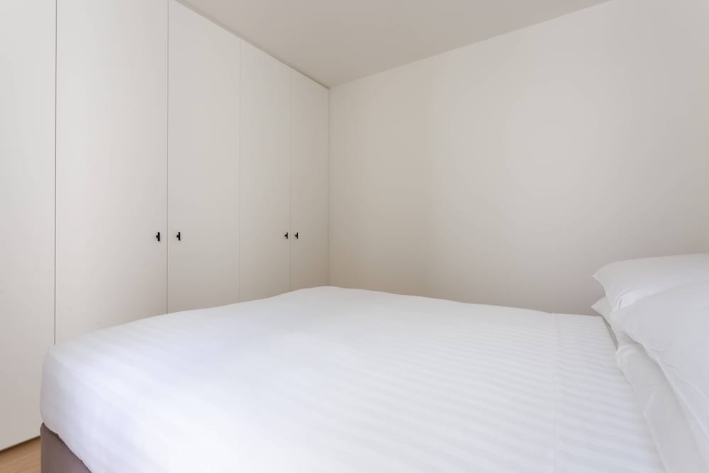 Kildare Gardens by Onefinestay