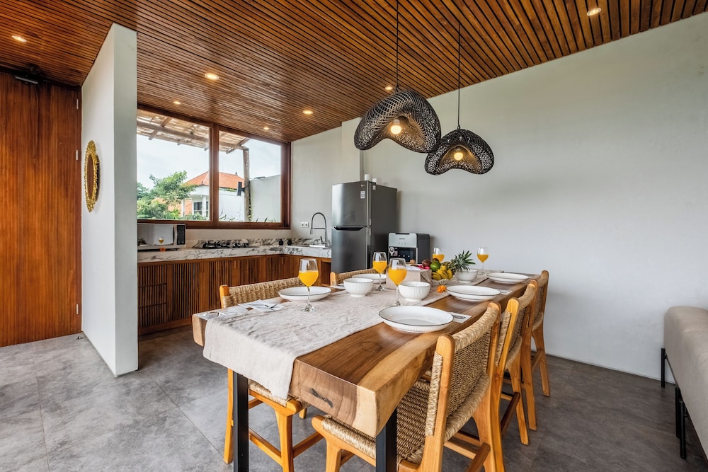 Villa Casanaya Pererenan Canggu