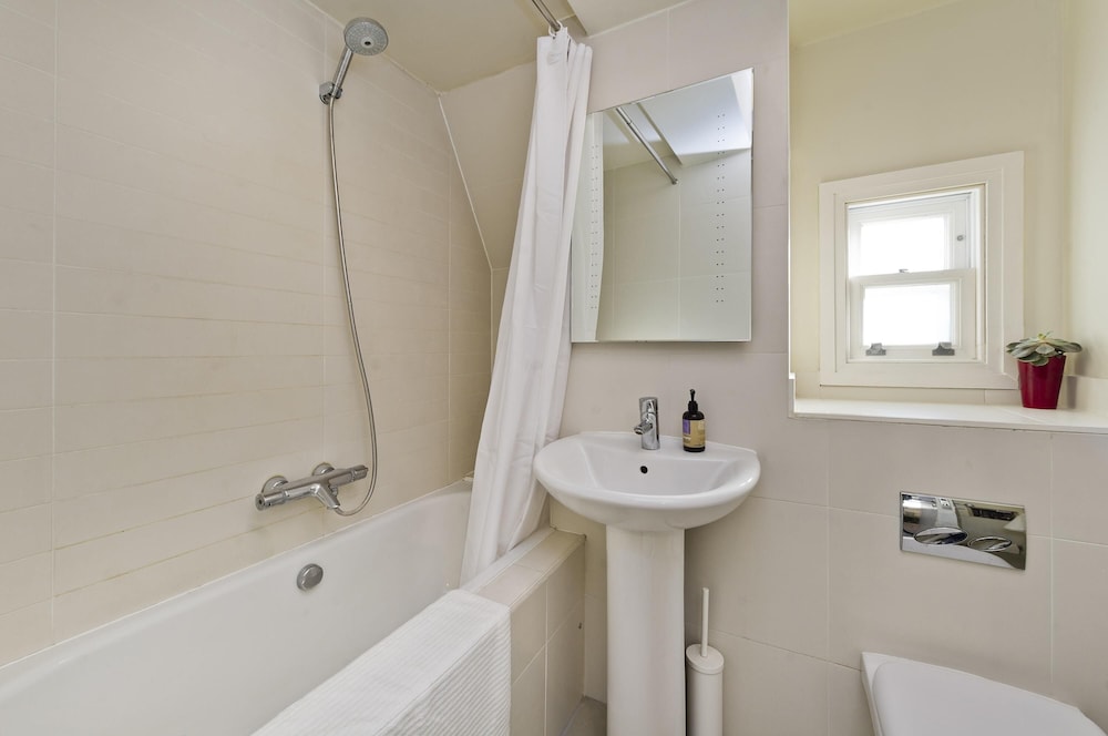 Sweet Marble Arch 2 Bedroom Mews House