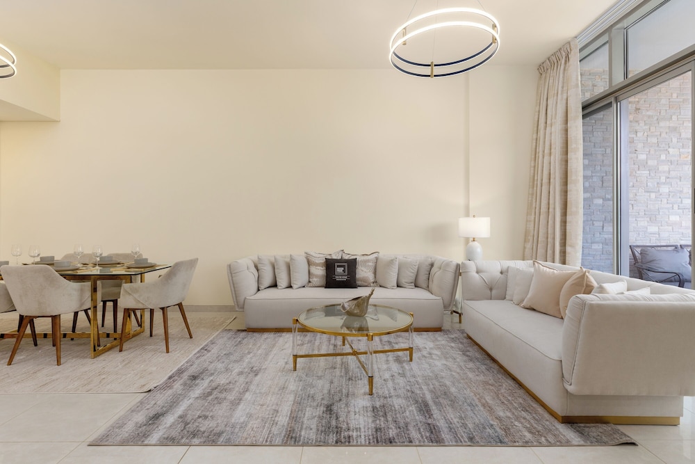 Maison Privee - Chic & Eclectic Family Home w/ Park Vws in Meydan