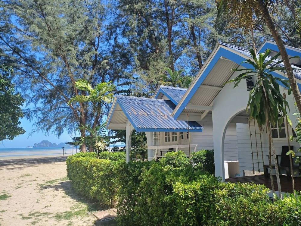 PAN Beachfront Resort Krabi