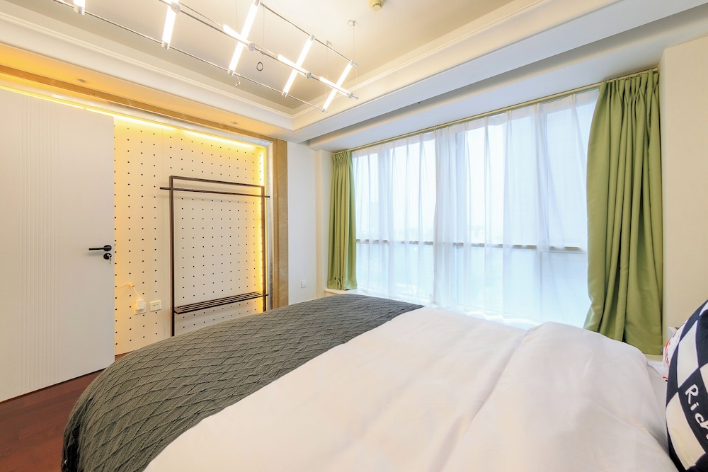 Beijing Sanlitun area duplex apartment