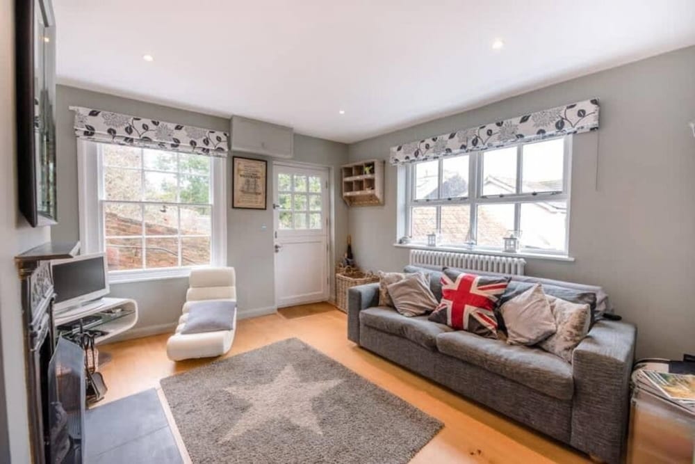6 West Lane Aldeburgh view 3