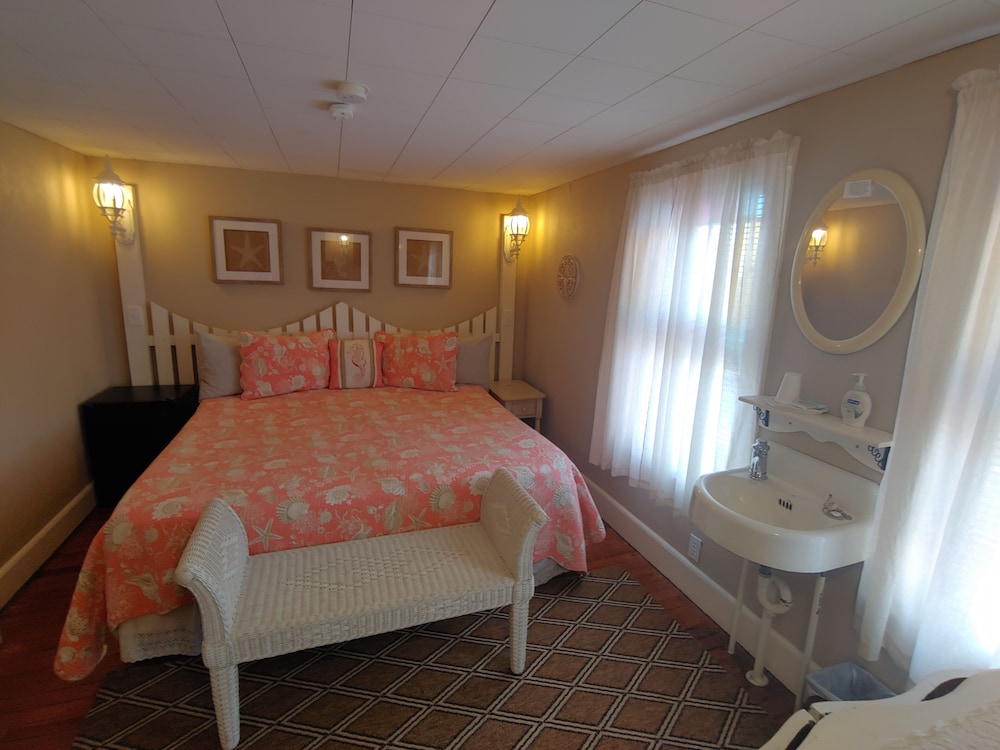 Island Guest House B&B